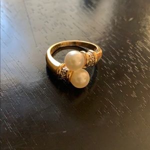 14k gold and pearl ring